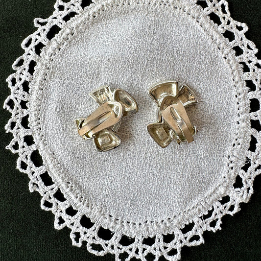 Lot 167: Vintage Bow Clips