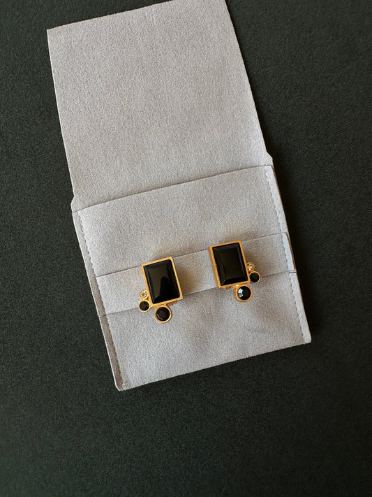 Lot 185: Vintage Guy Laroche Clips