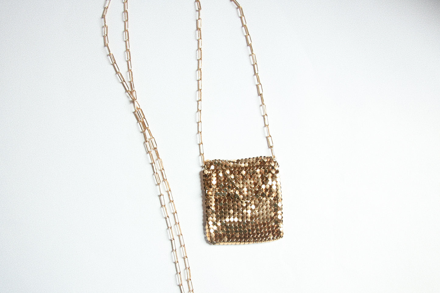 Lot 133: Vintage Bag Pendant