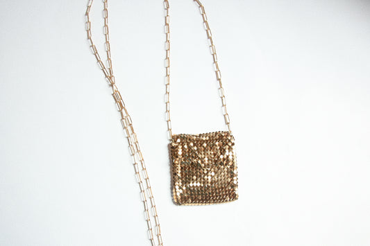 Lot 133: Vintage Bag Pendant