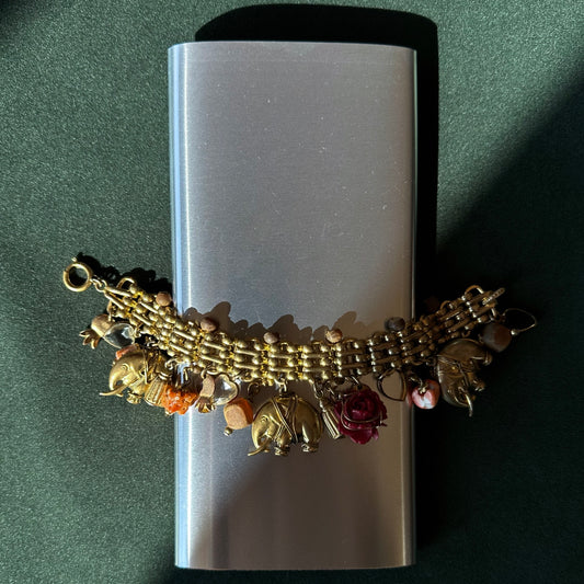 Lot 196: Vintage Gas Bracelet
