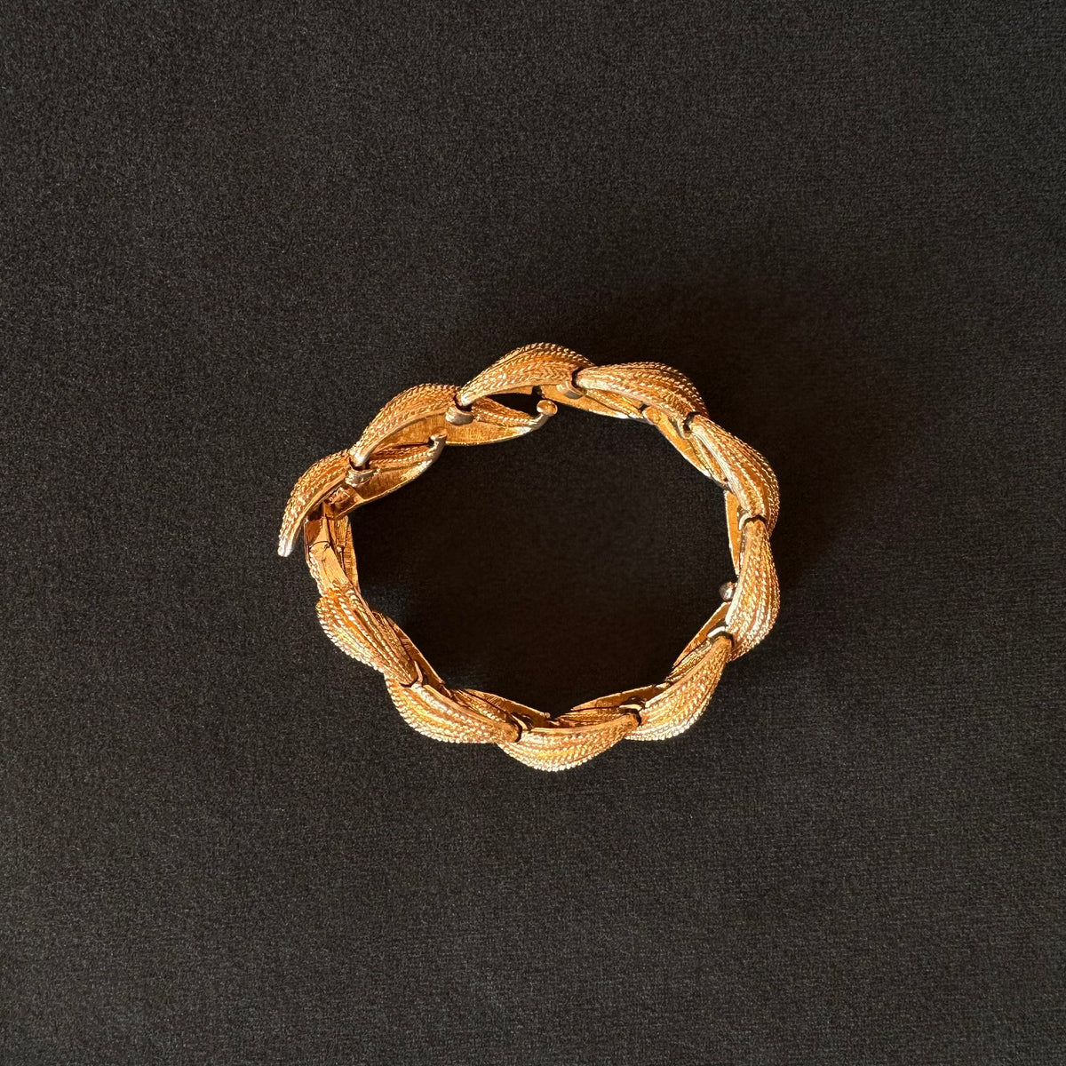 Lot 194: Vintage Gold Tone Leaf Bracelet
