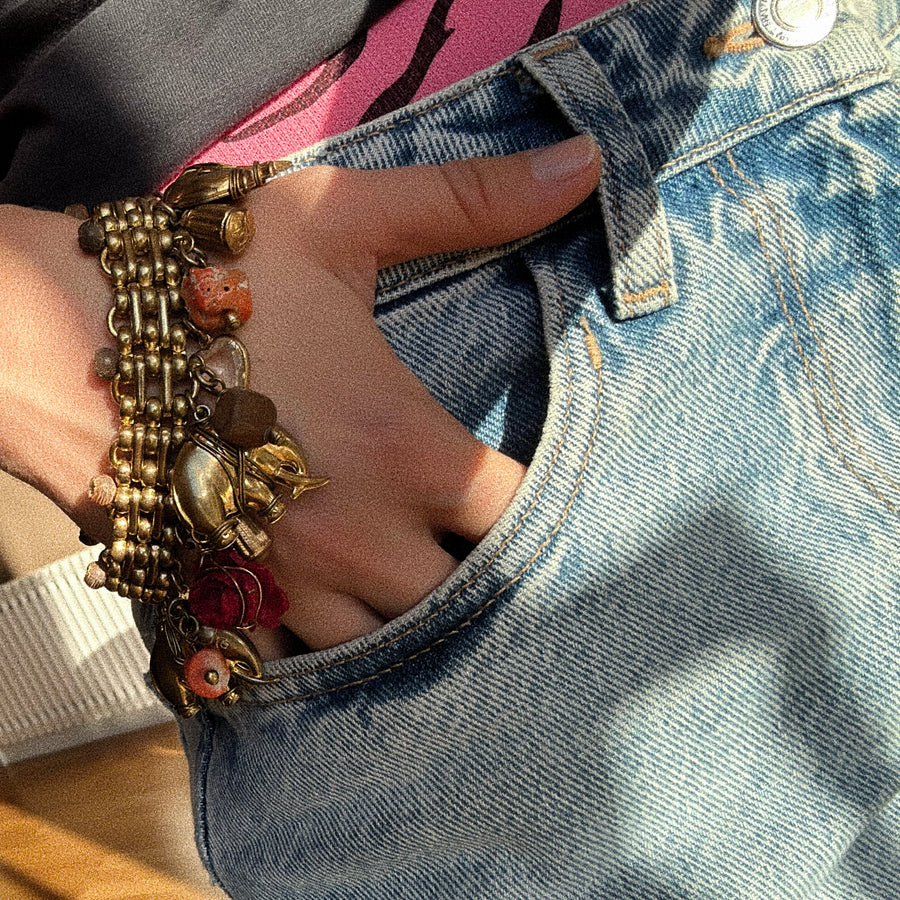 Lot 196: Vintage Gas Bracelet