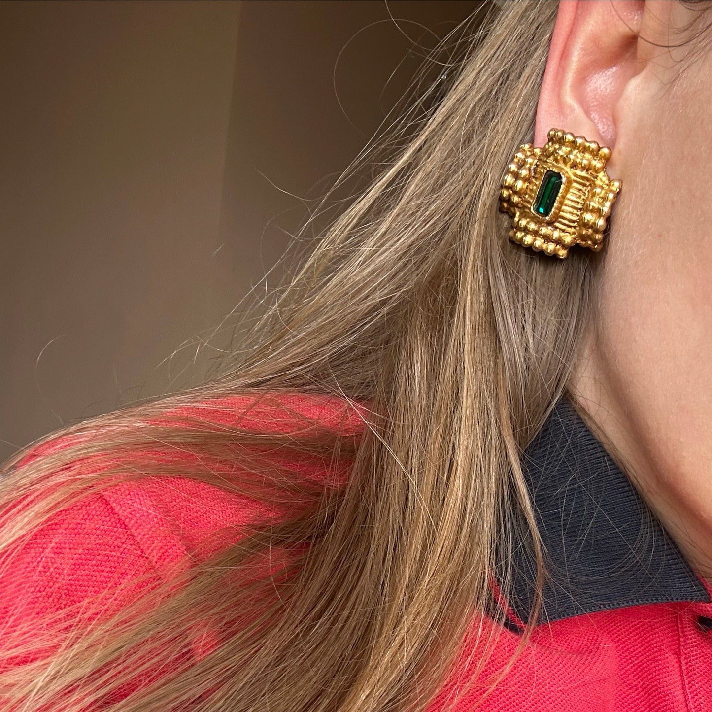 Lot 169: Vintage Clip-on Earrings