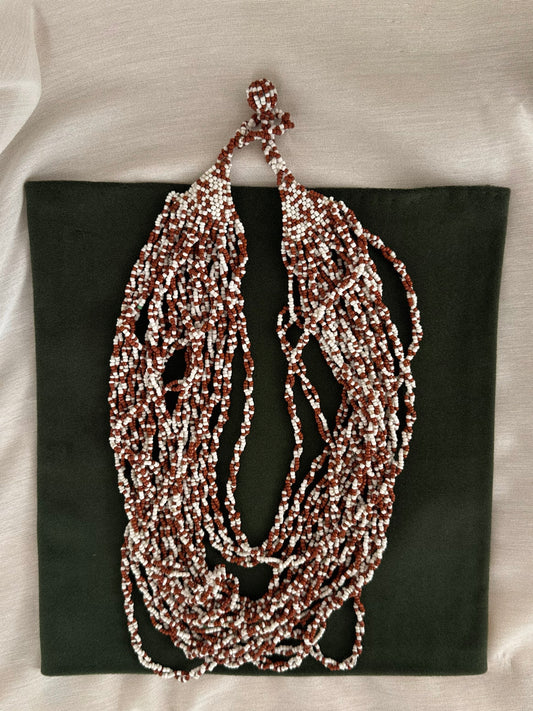 Lot 161: Beaded Necklace