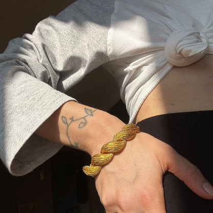 Lot 194: Vintage Gold Tone Leaf Bracelet