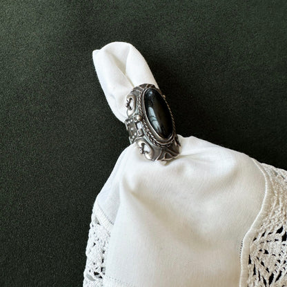Lot 168: Silver Locket Ring