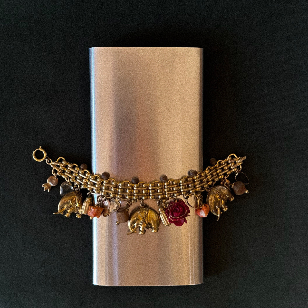 Lot 196: Vintage Gas Bracelet