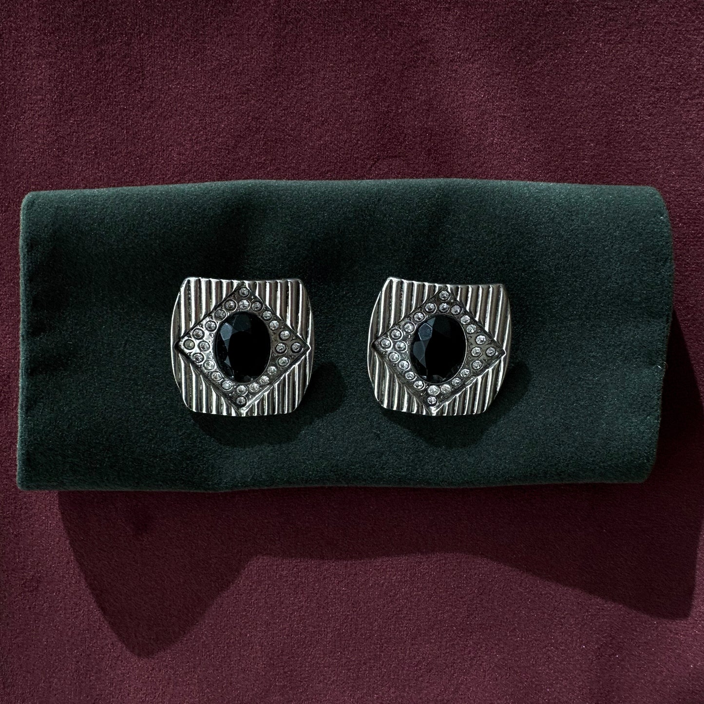Lot 162: Vintage Clips Scherrer
