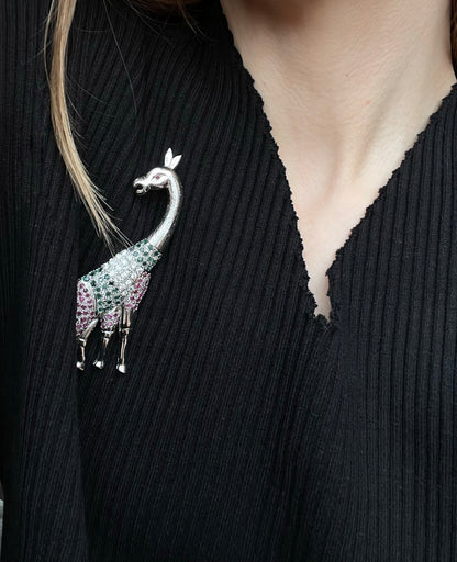 Lot 125: Vintage Giraffe Brooch