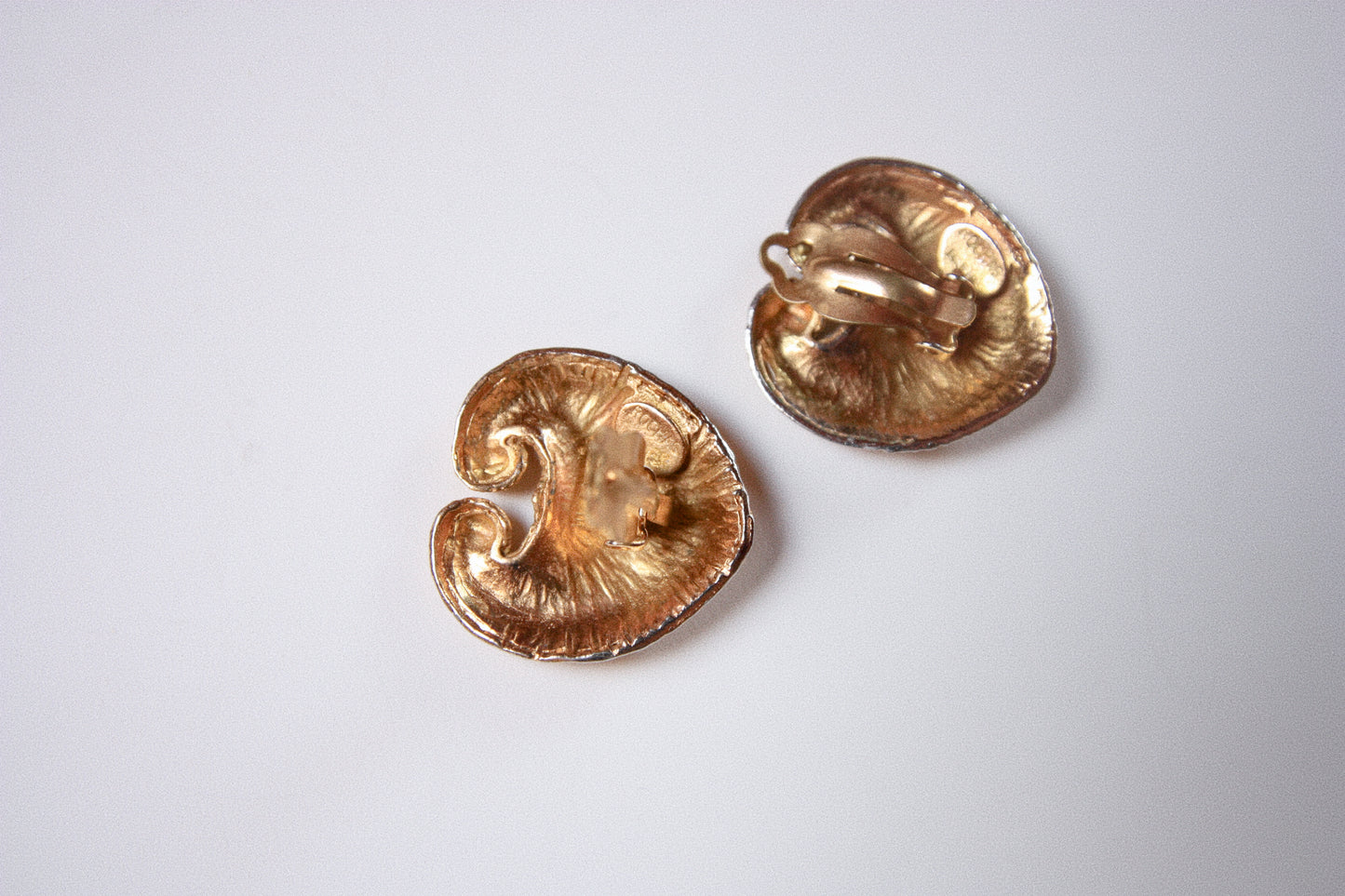Rochas Heart-Shaped Clips