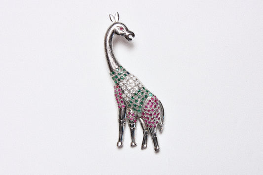 Lot 125: Vintage Giraffe Brooch