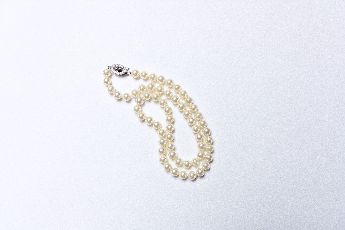 Lot 137: Vintage Pearl Necklace