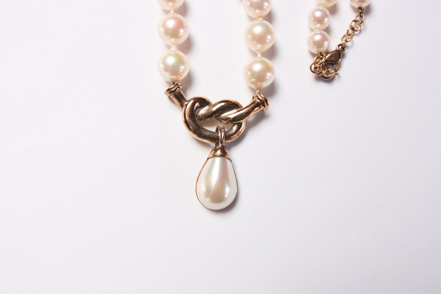 Lot 130: Vintage Majorica Necklace