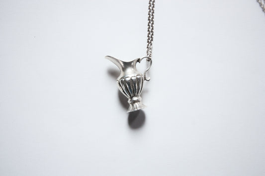 Lot 136: Jug Pendant