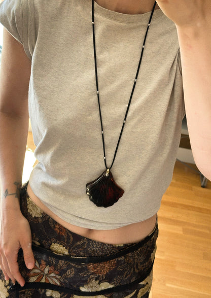 Lot 192: Vintage Shell Pendant