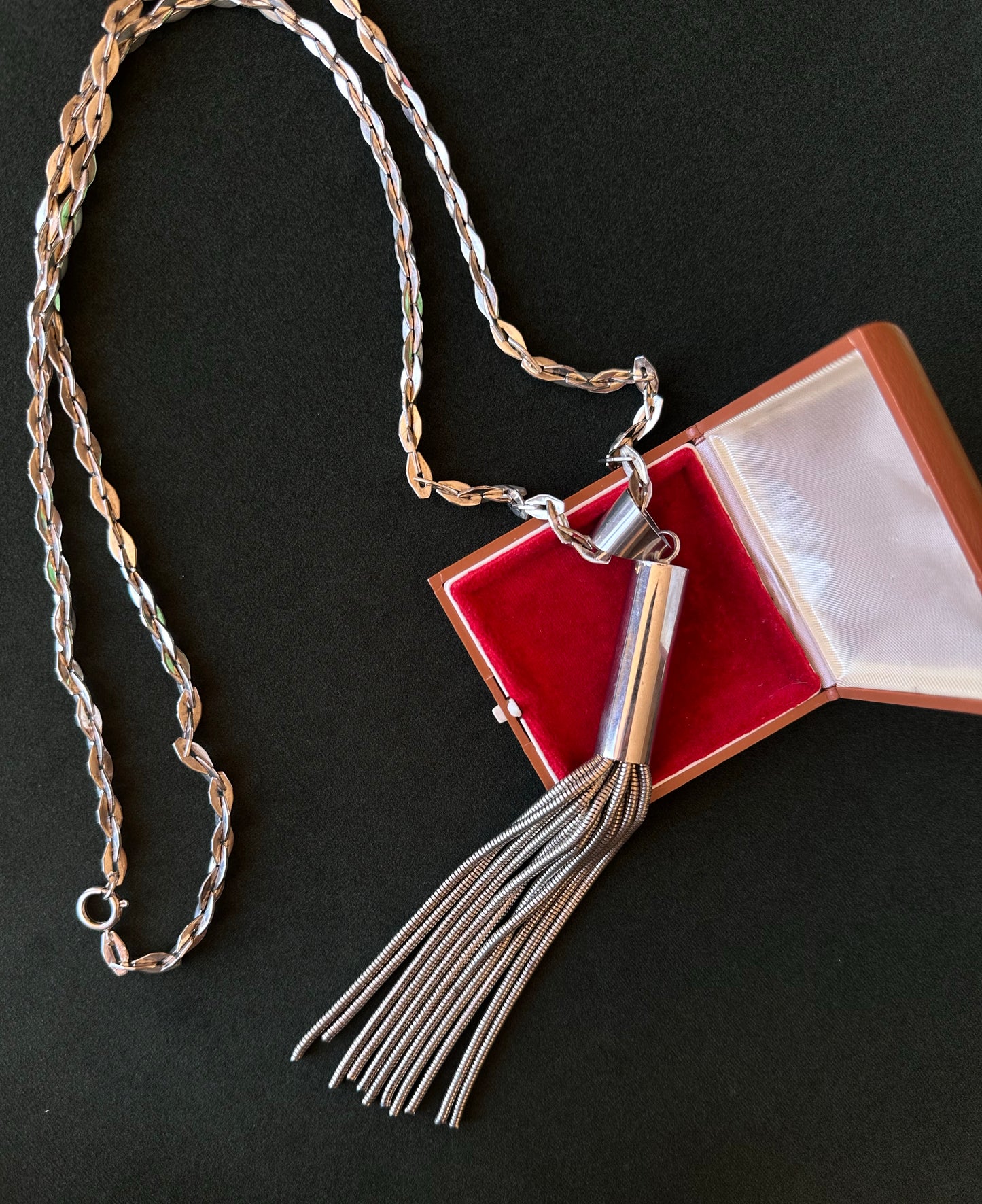 Lot 172: Tassel Pendant with Chain Fringe