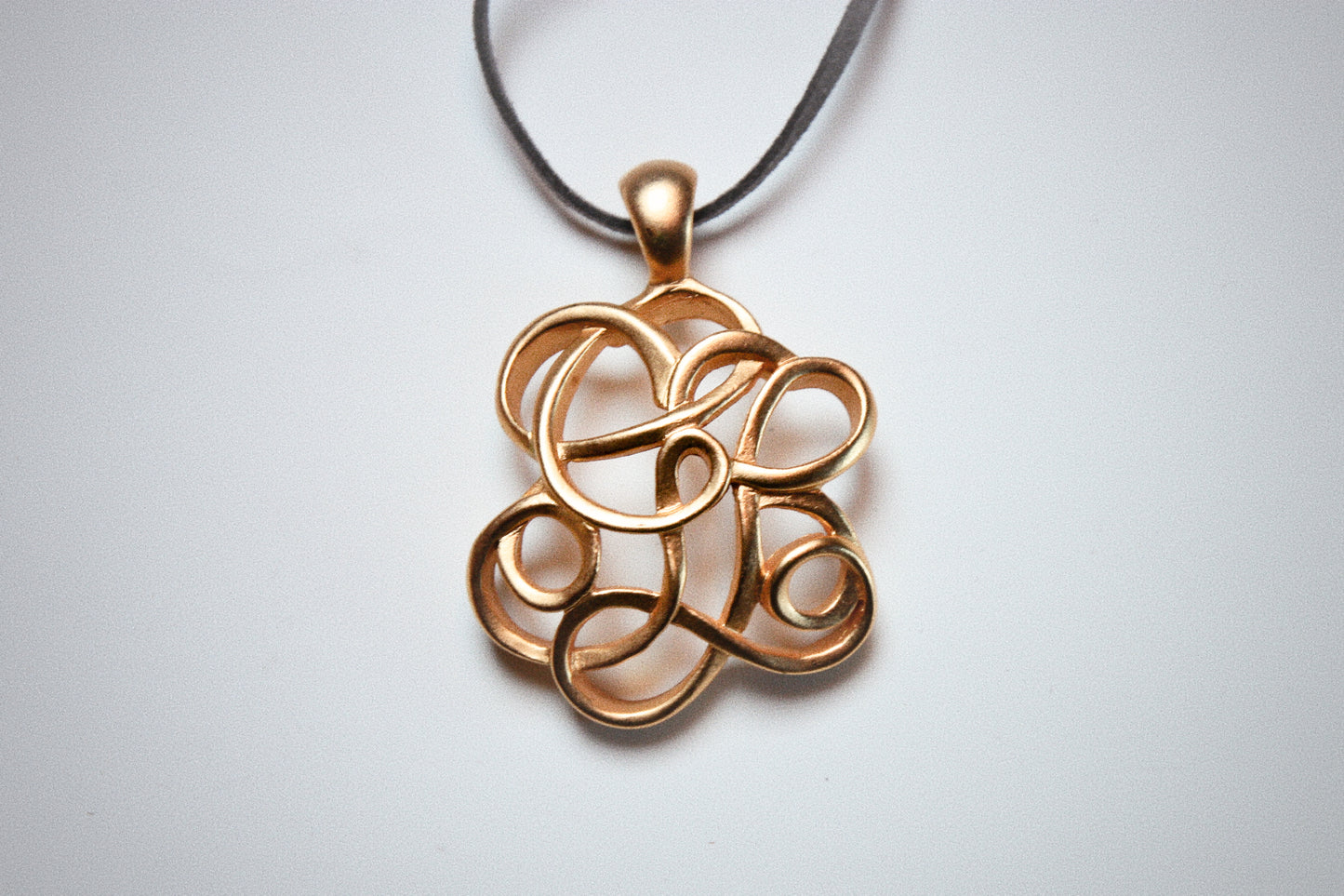 Lot 143: Vintage Guy Laroche Pendant