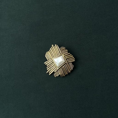 Lot 195: Vintage Estelle Bijoux Brooch