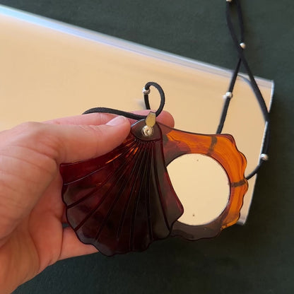 Lot 192: Vintage Shell Pendant