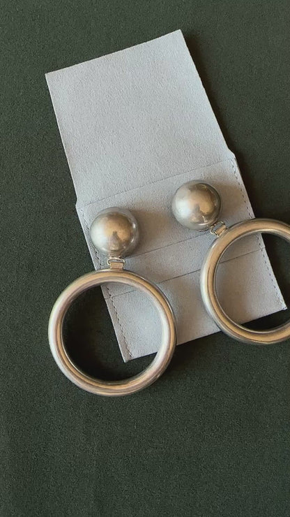Lot 187: Vintage Round Clip-Ons